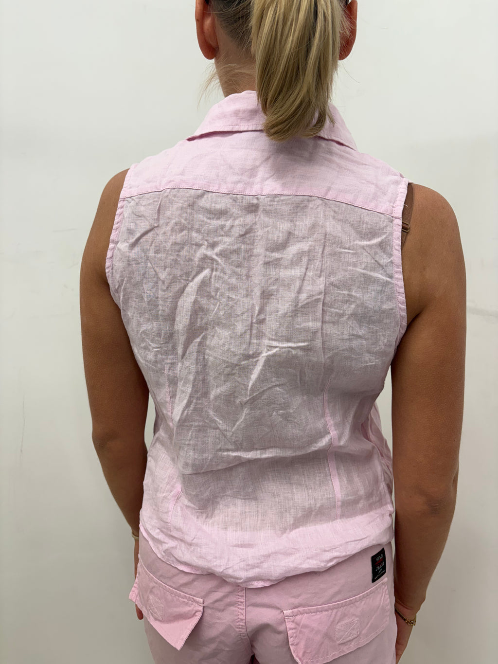 Soft Pink Sleeveless Linen-Look Button-Up Shirt
