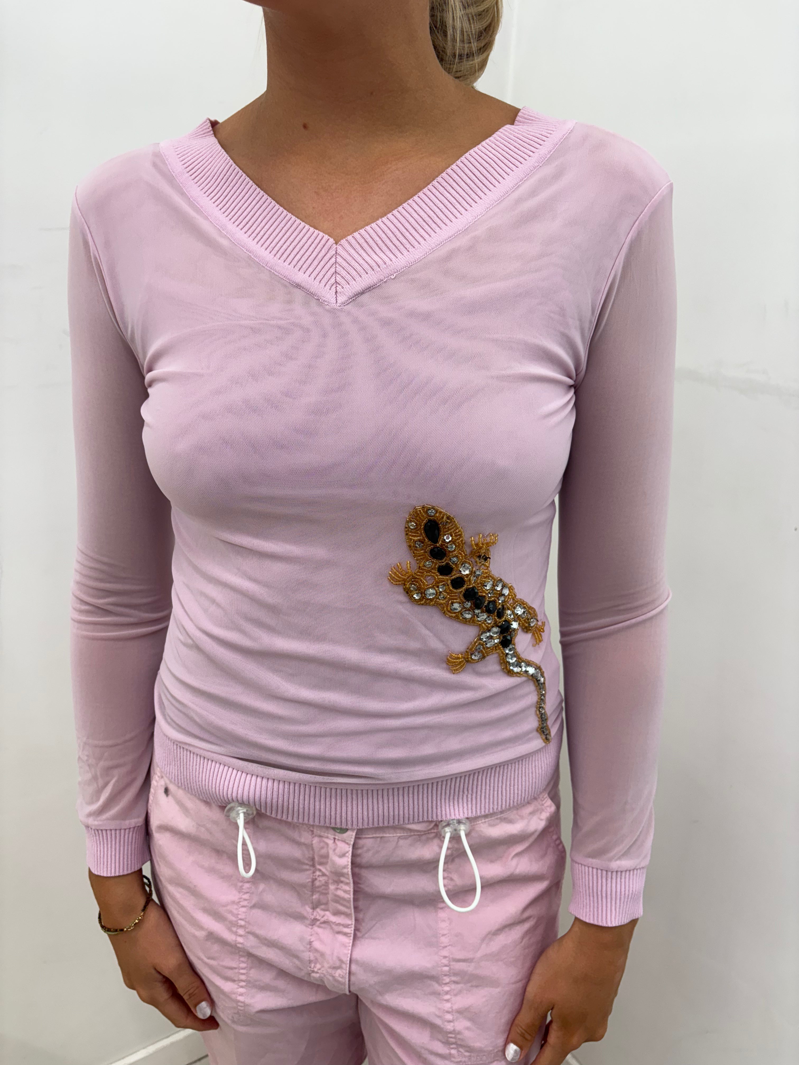 Pink V-Neck Fitted Top With Gecko Rhinestone Patch