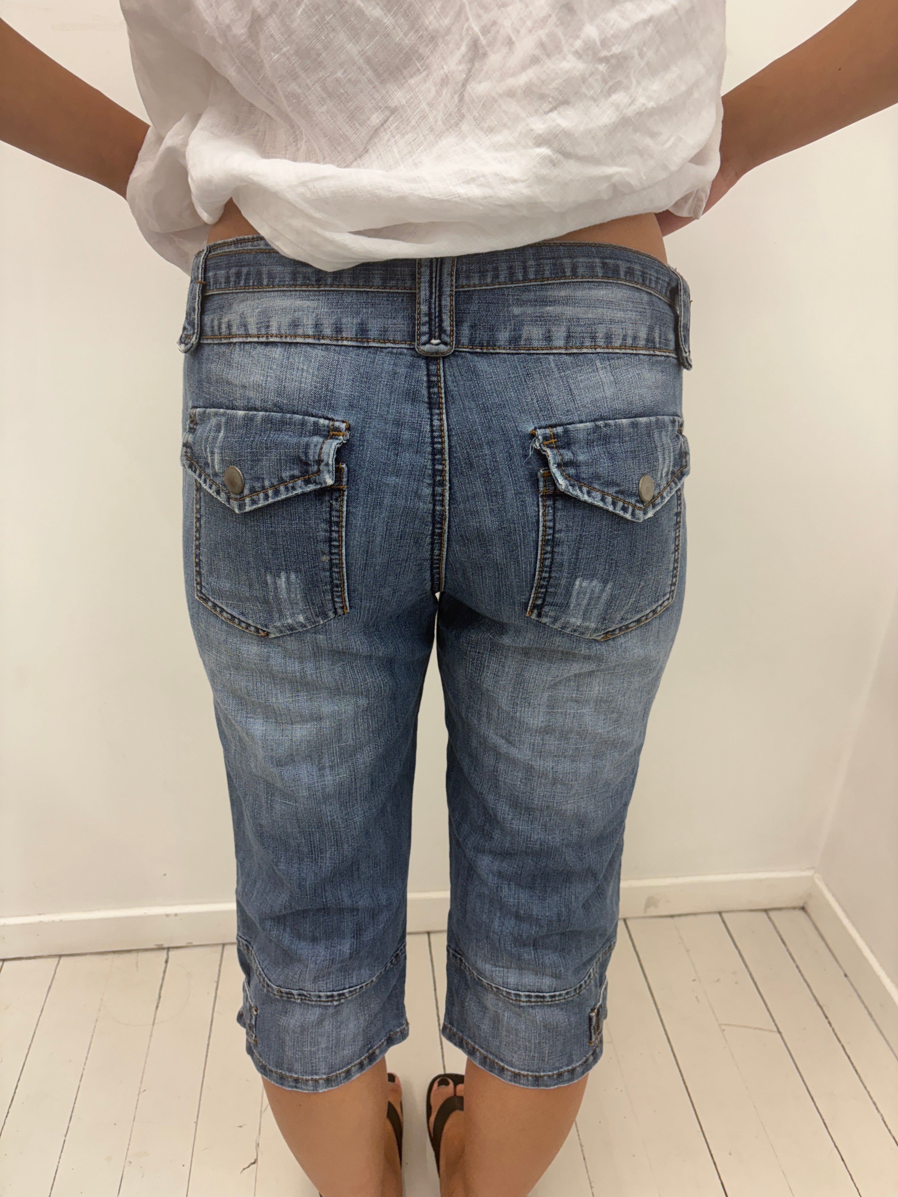 Distressed Denim Capri Shorts Belt Y2K