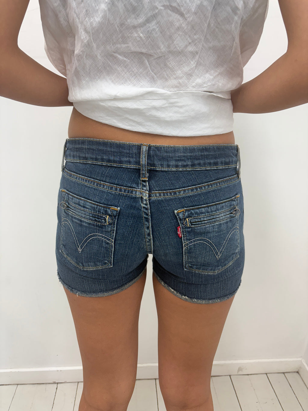 Levi's Dark Wash Denim Shorts Y2K