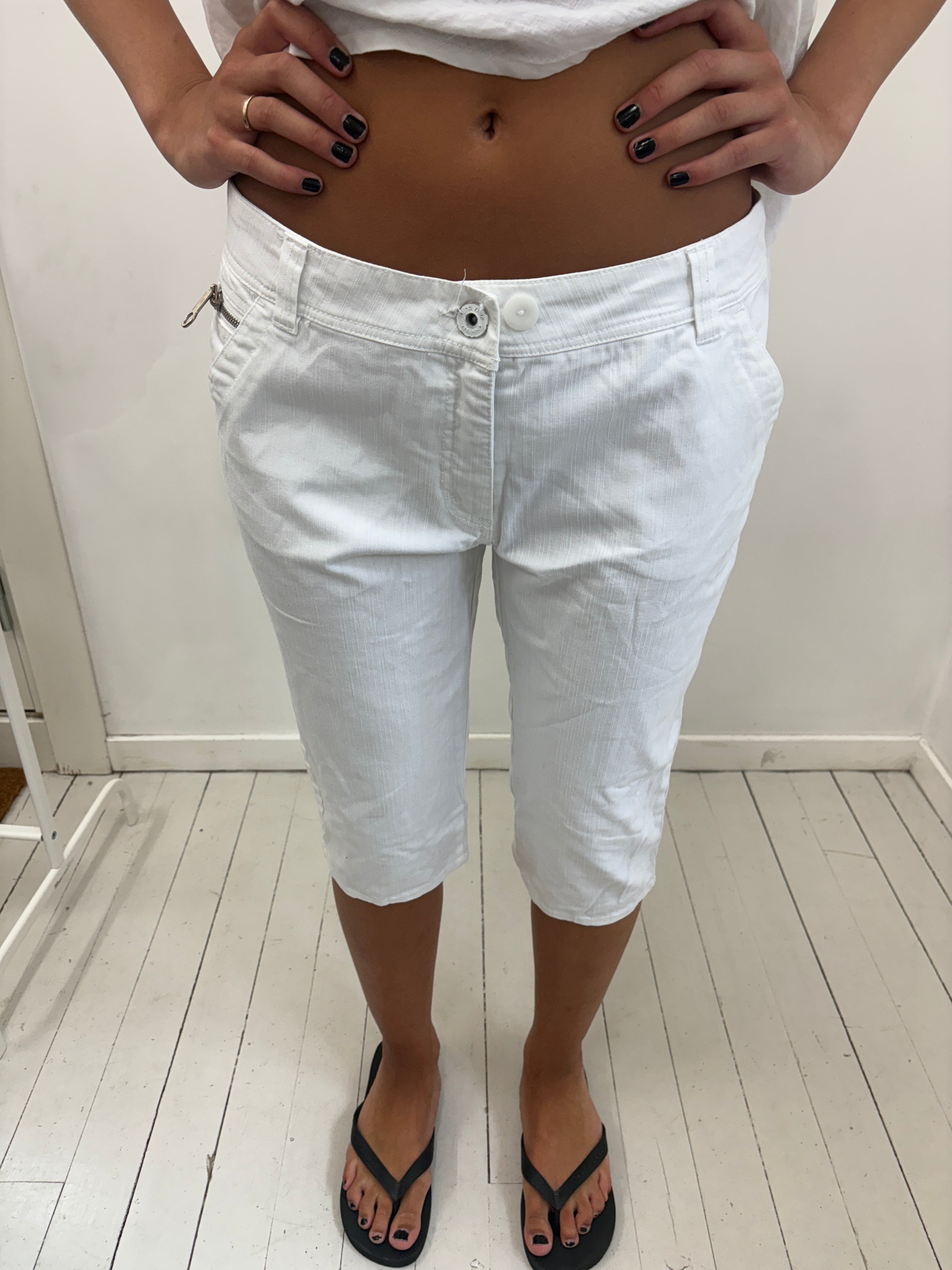 White Denim Capri Shorts Butterfly Embroidery Y2K