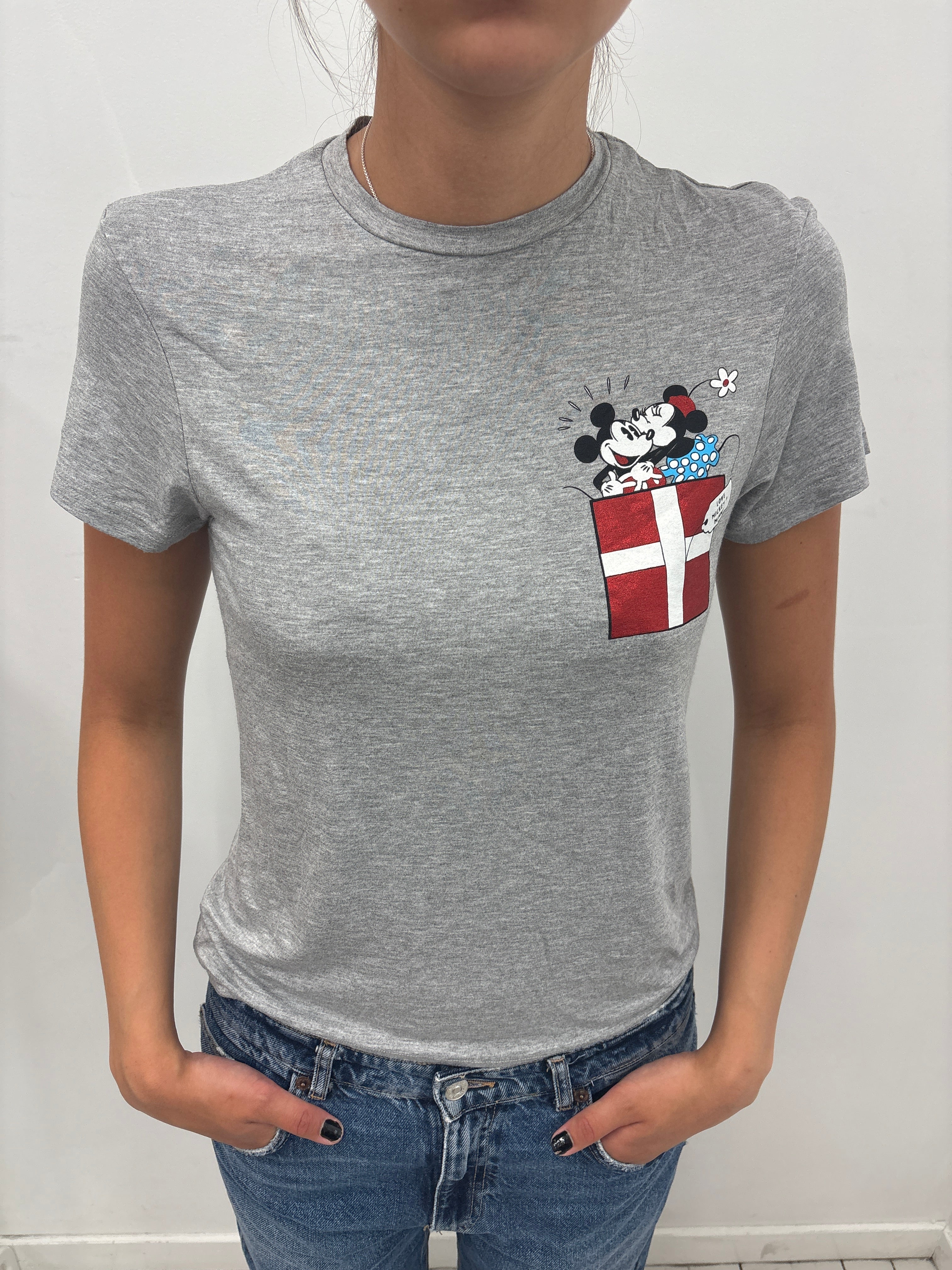 Grey Disney Mickey Minnie Christmas Gift Graphic Tee