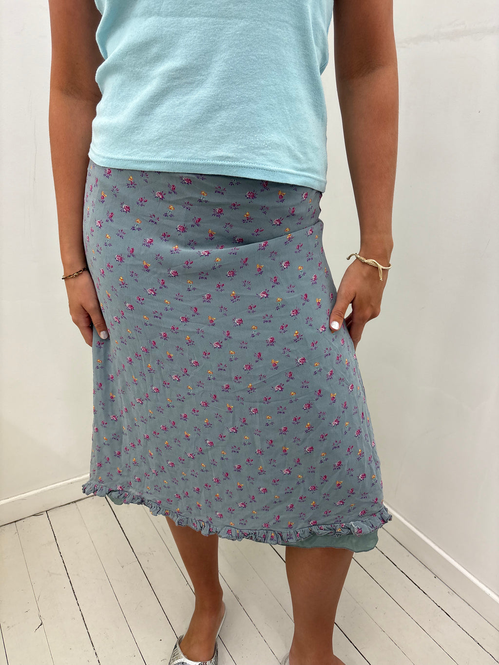 Ditsy Floral Ruffle Hem Midi Skirt Vintage Blue