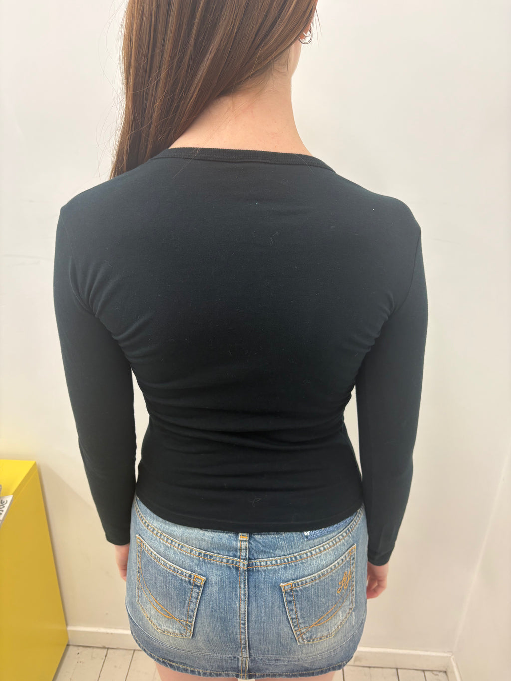 Black Fitted V-Neck Gold Star Logo Long Sleeve