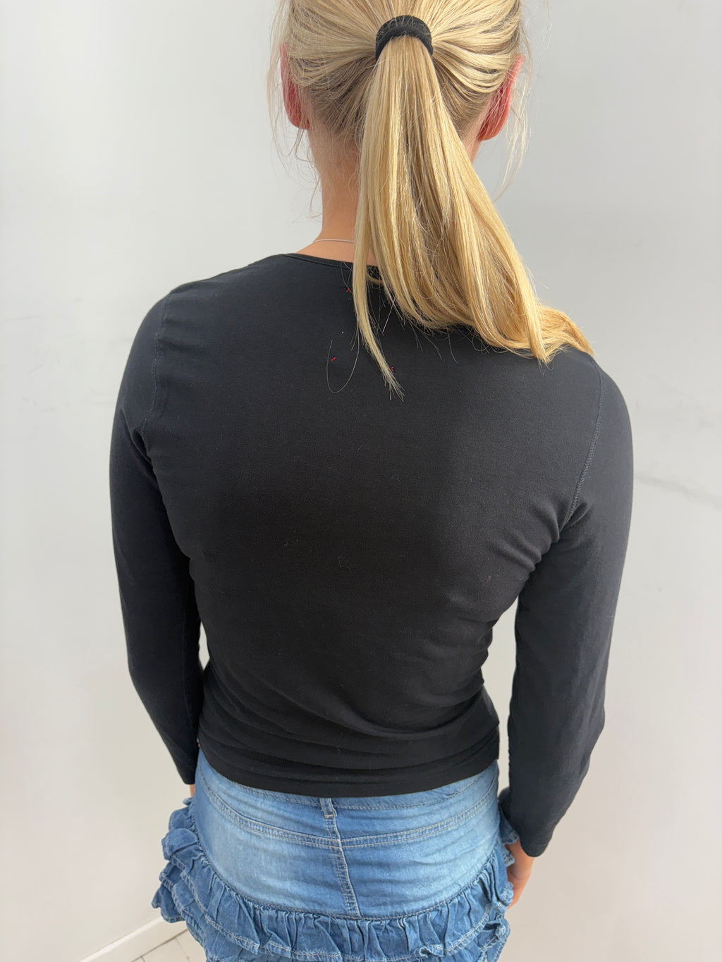 Black Glamorous Scent Graphic Long Sleeve