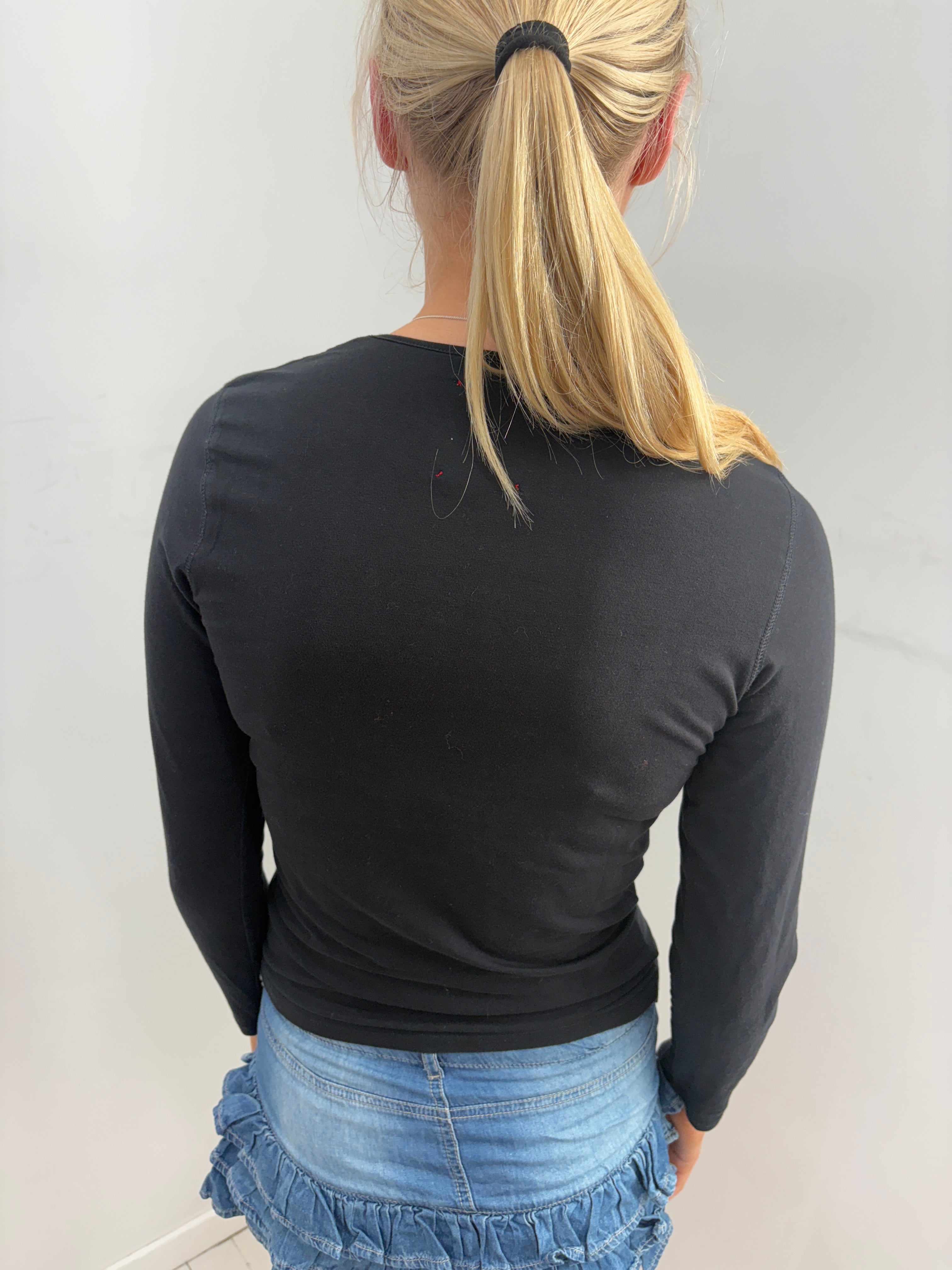 Black Glamorous Scent Graphic Long Sleeve