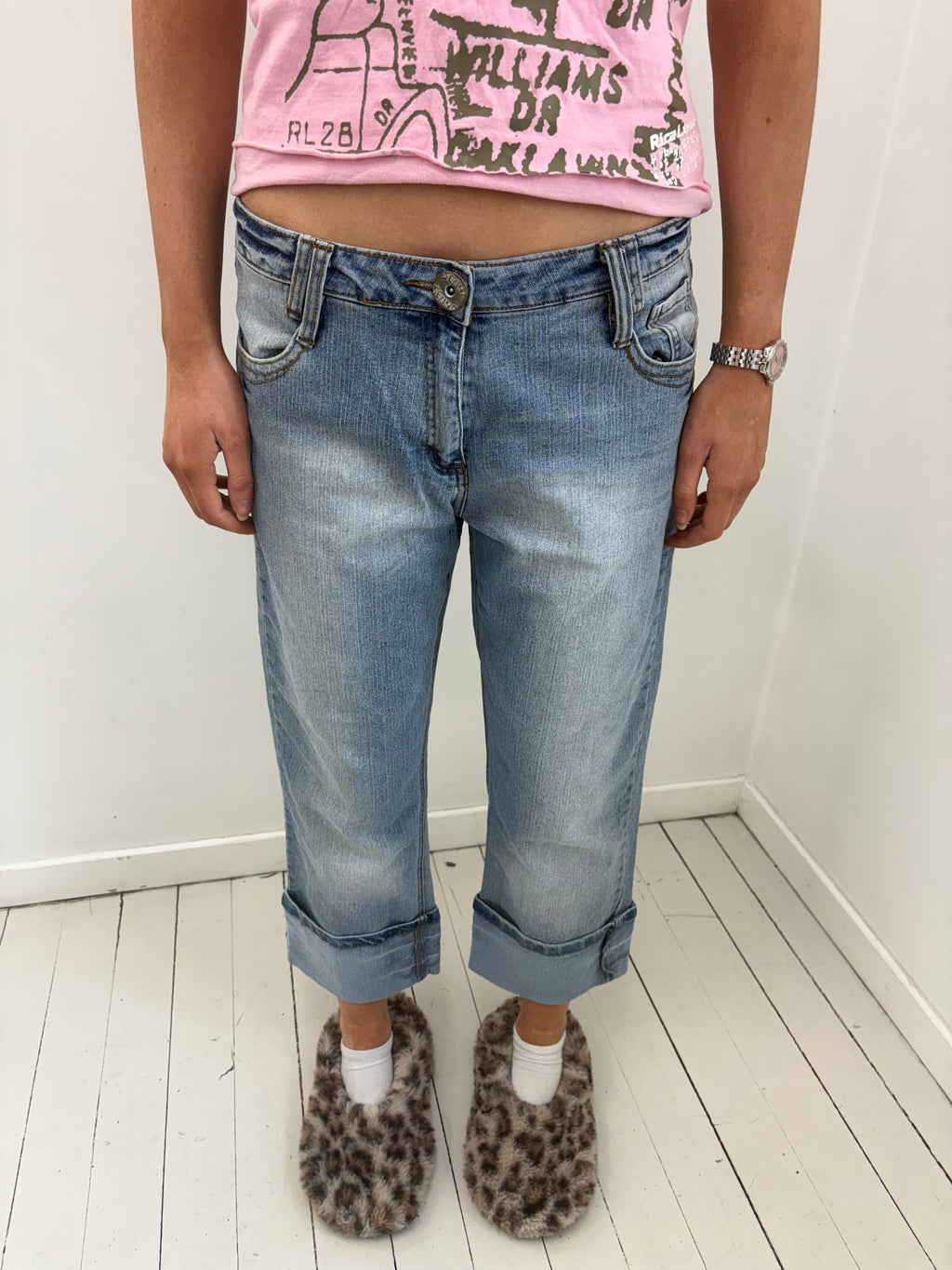 Light Wash Low-Rise Denim Capri Cuffed Hem Y2K