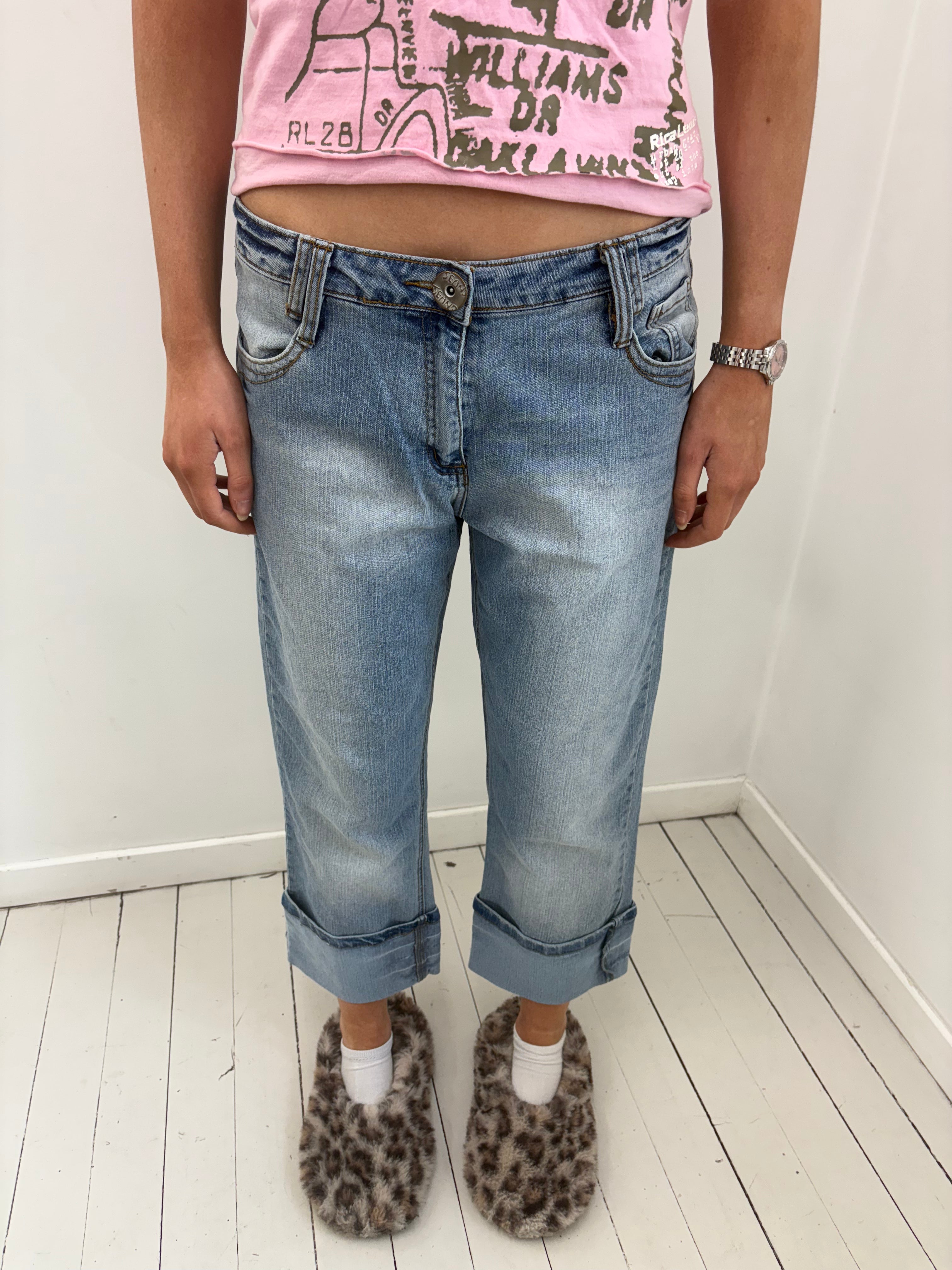 Light Wash Low-Rise Denim Capri Cuffed Hem Y2K