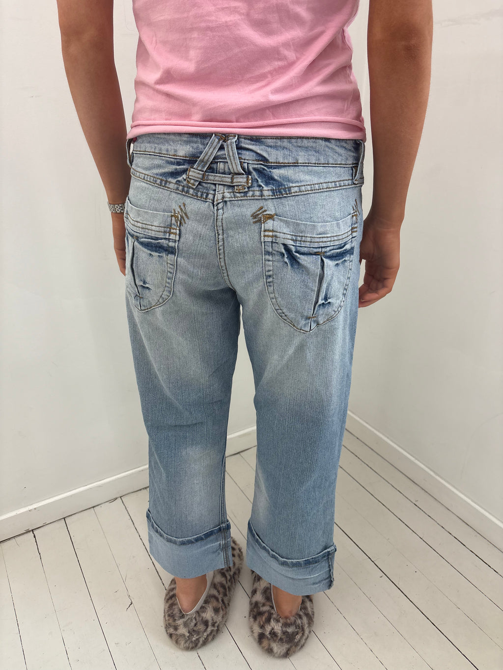 Light Wash Low-Rise Denim Capri Cuffed Hem Y2K