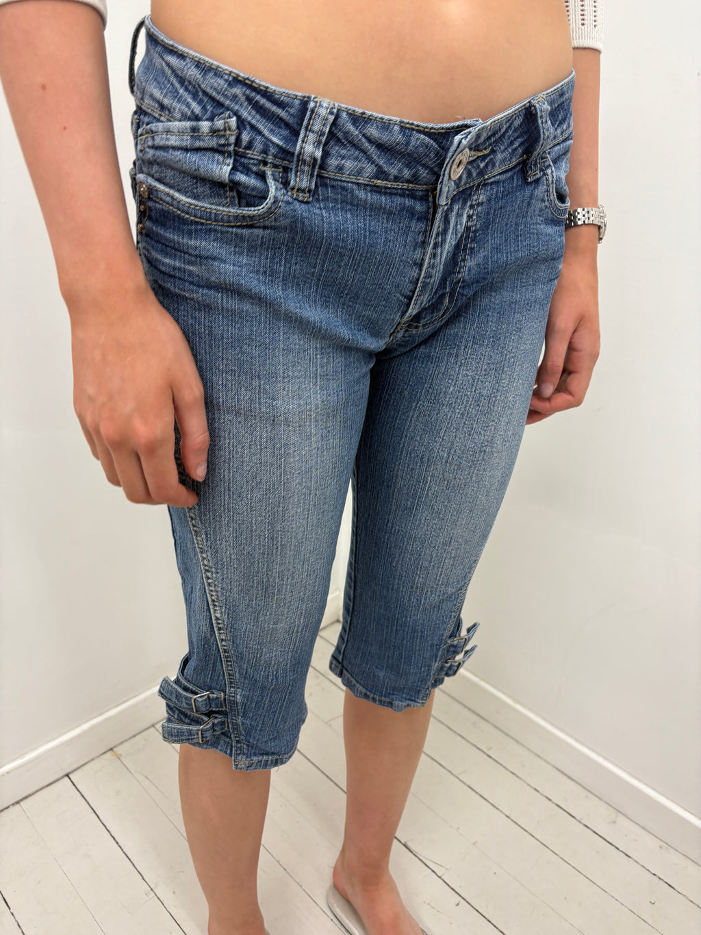 Blue Denim Capri Pants with Buckle Detail