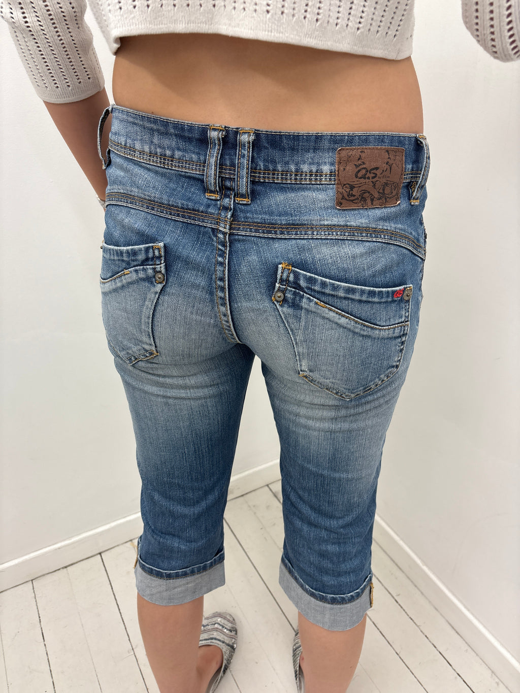 QS by s.Oliver Cuffed Denim Capris