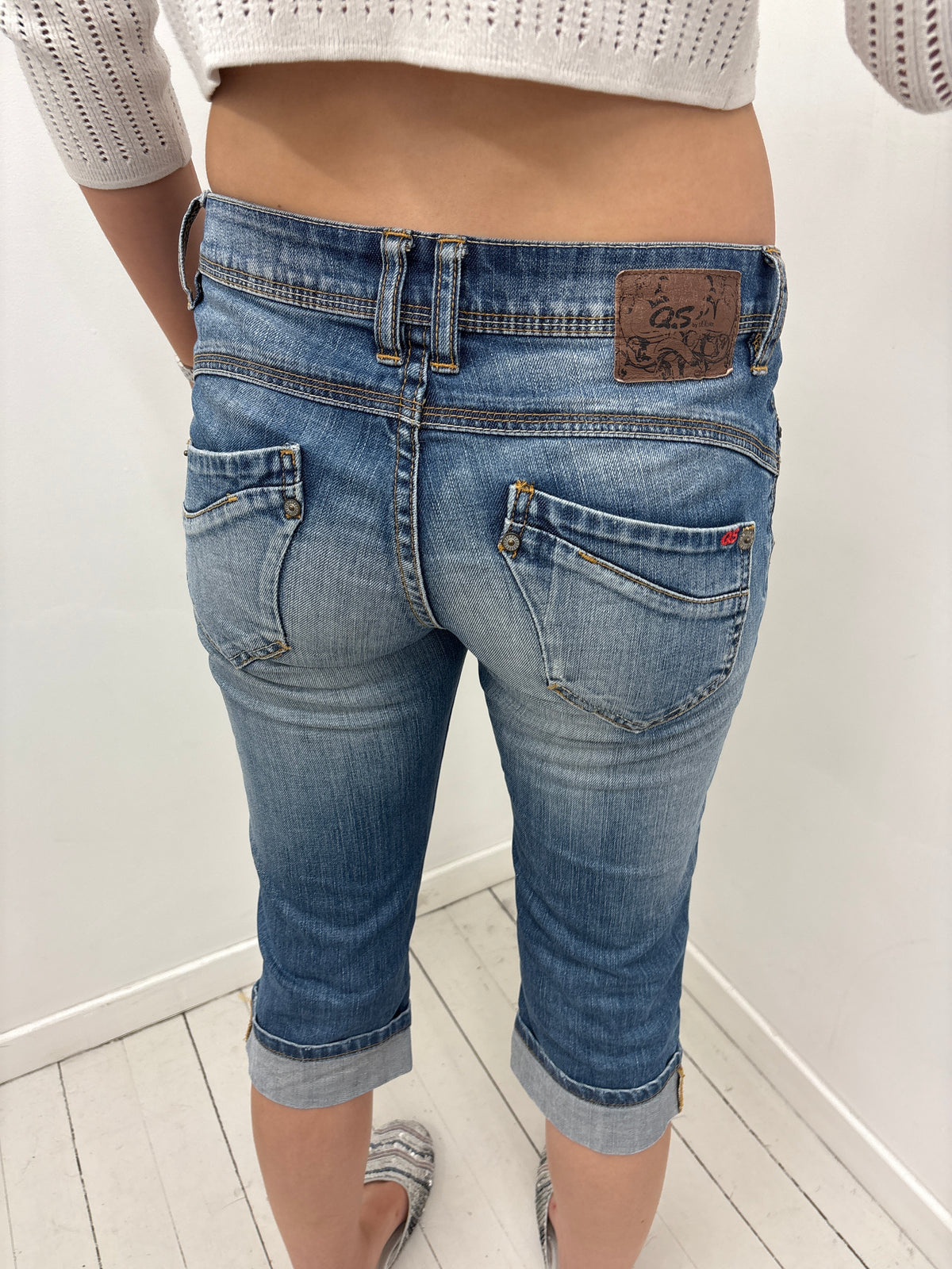QS by s.Oliver Cuffed Denim Capris