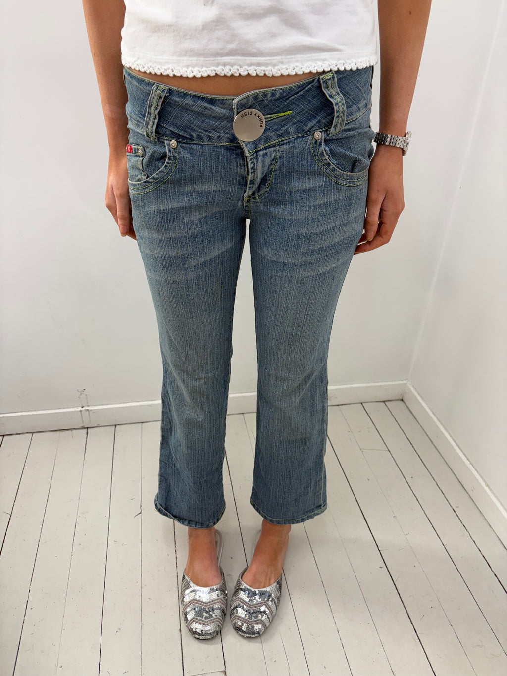 Y2K Low-Rise Cropped Jeans with Contrast Stitching