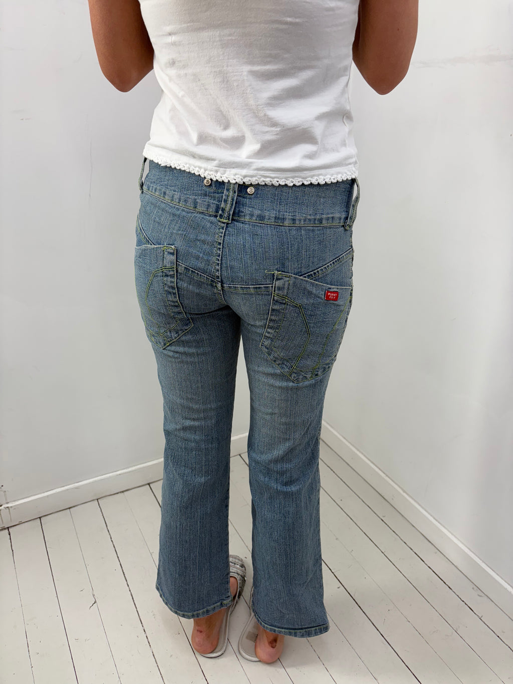 Y2K Low-Rise Cropped Jeans with Contrast Stitching