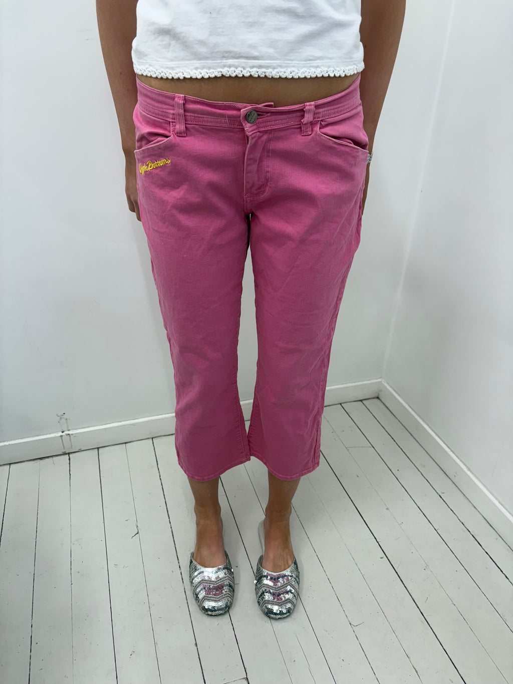 Y2K Apple Bottoms Pink Capri Jeans