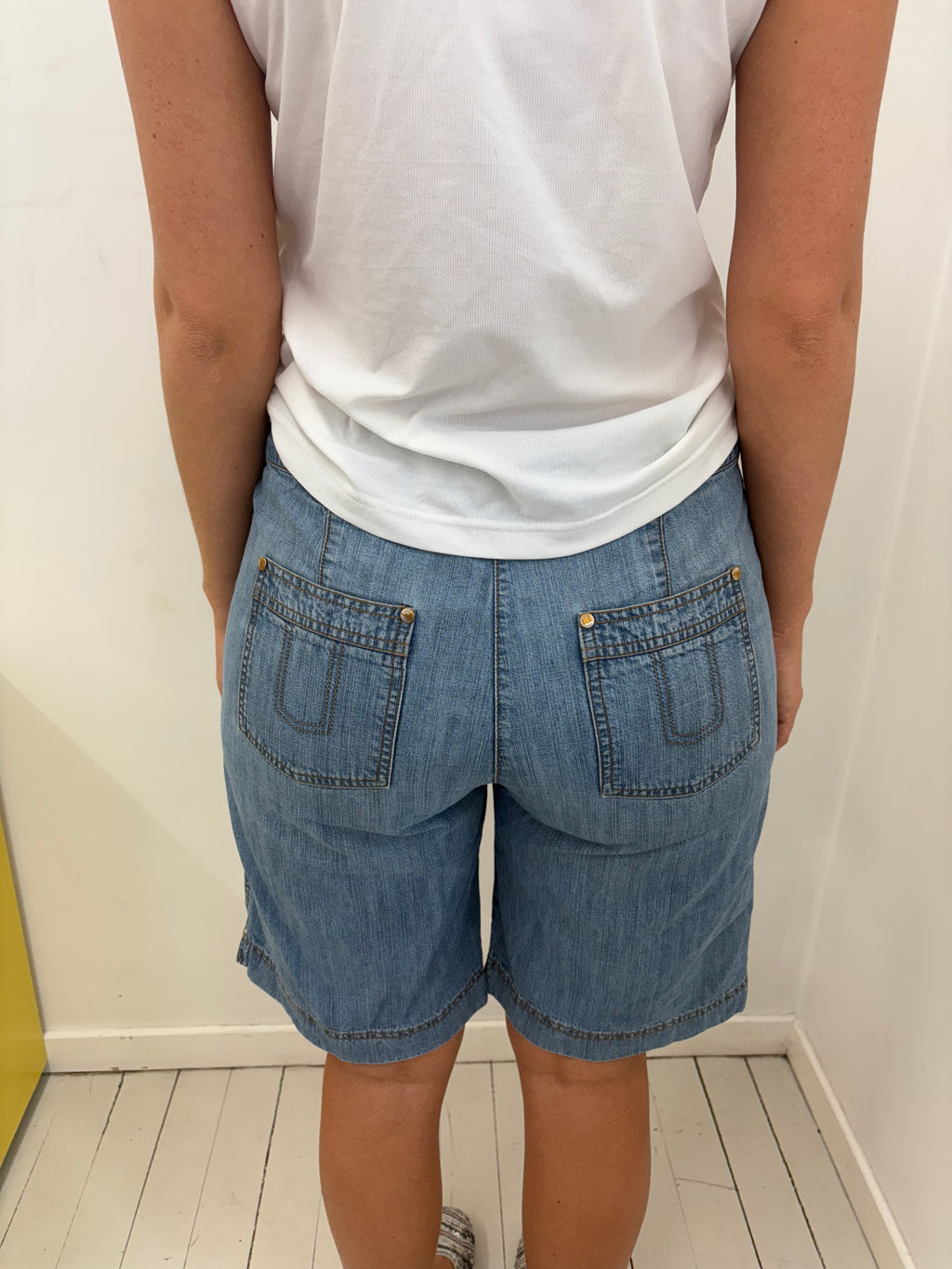 Vintage Mid-Wash Denim Bermuda Shorts Y2K