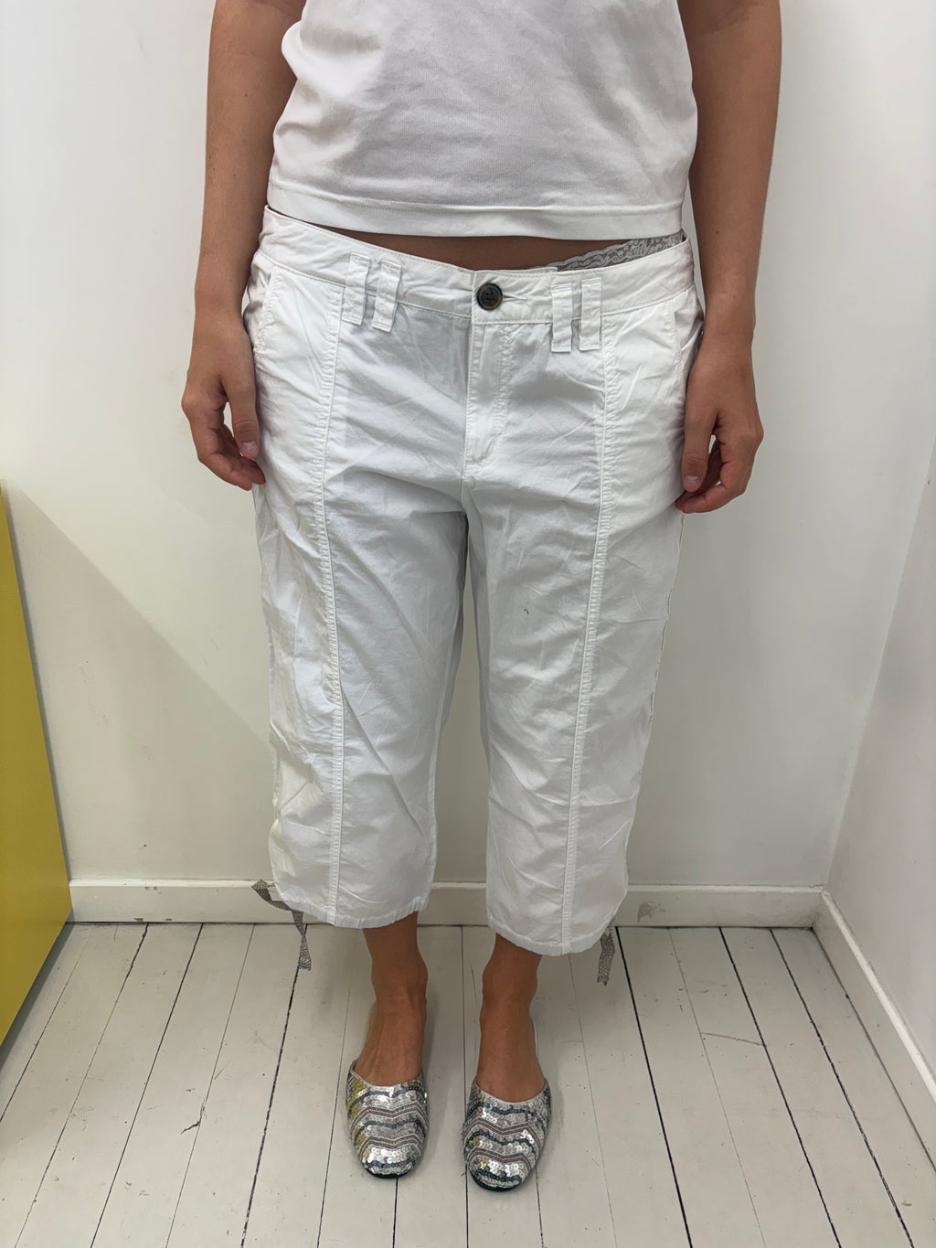 White Low-Rise Cropped Capri Pants Vintage Y2K