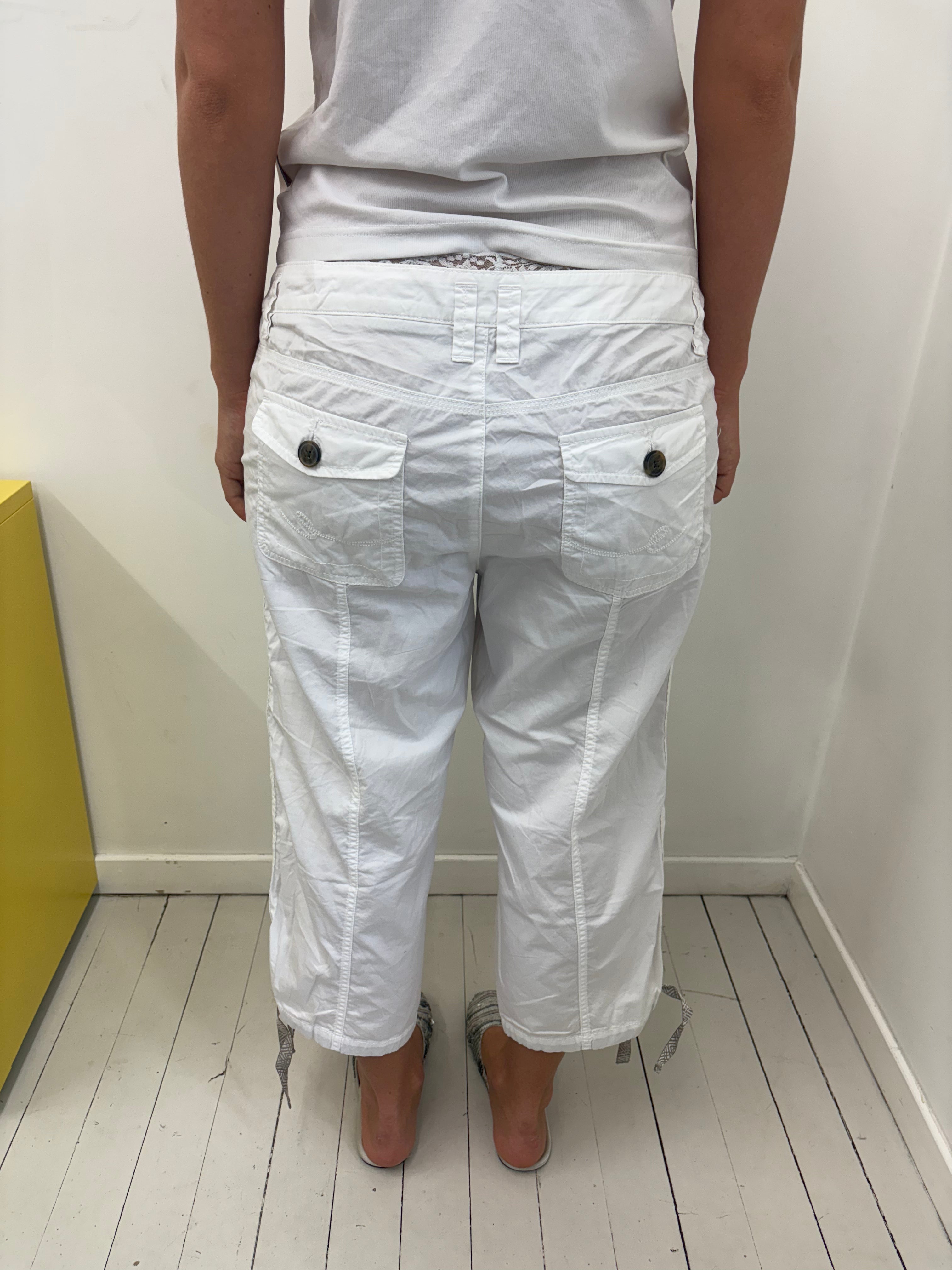 White Low-Rise Cropped Capri Pants Vintage Y2K