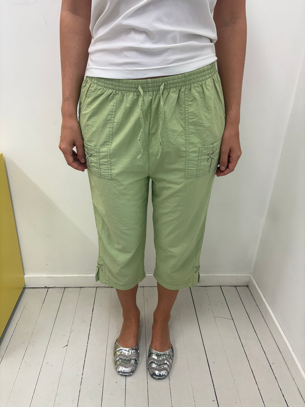Pastel Green Drawstring Bow Detail Capri Pants Y2K