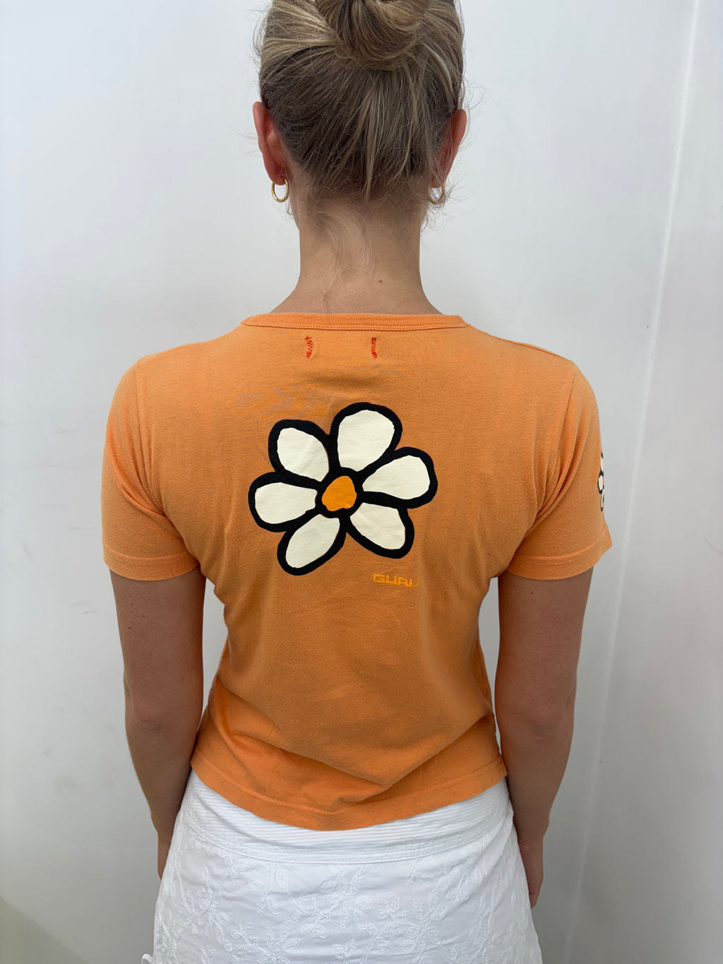 Vintage Guru Orange Daisy Graphic Cropped Tee Y2K