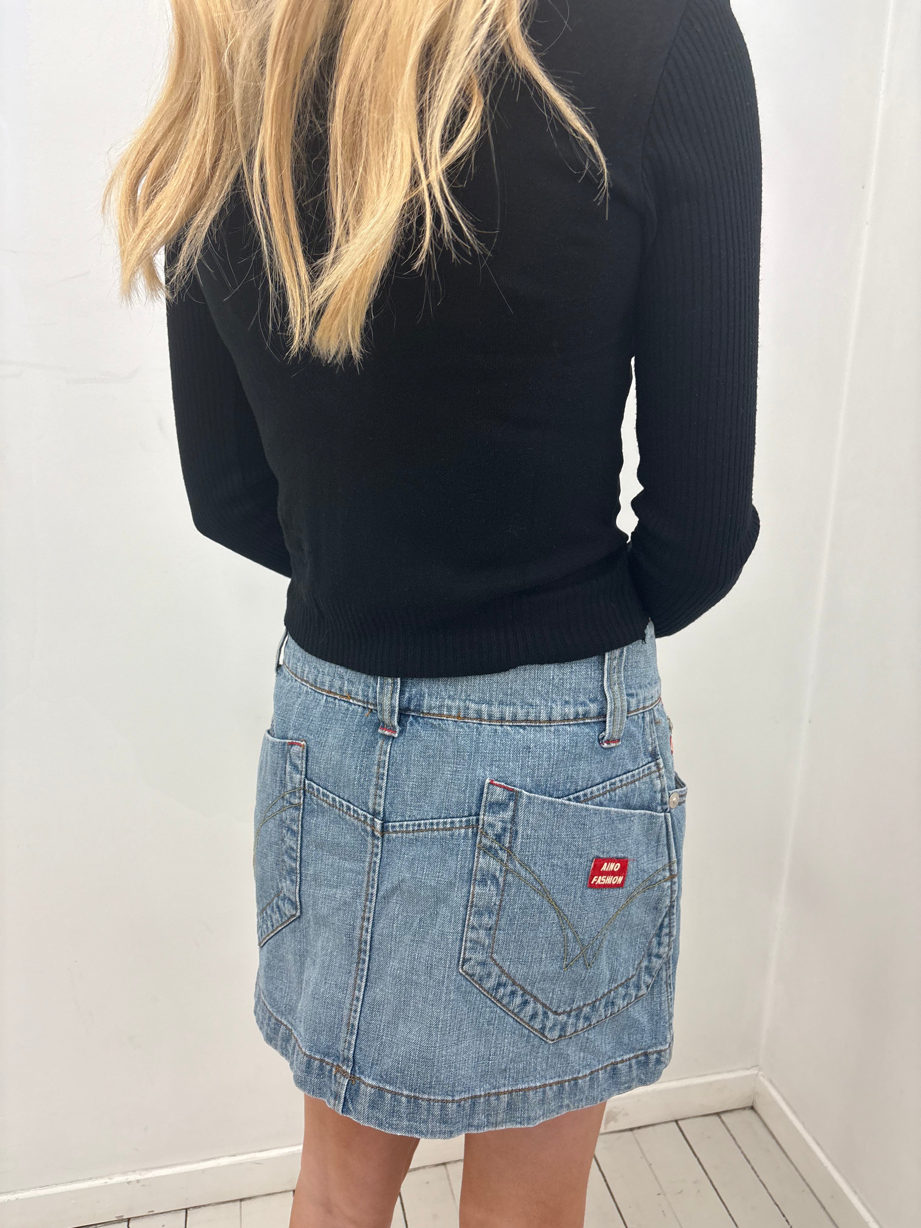 Low-Rise Y2K Denim Mini Skirt