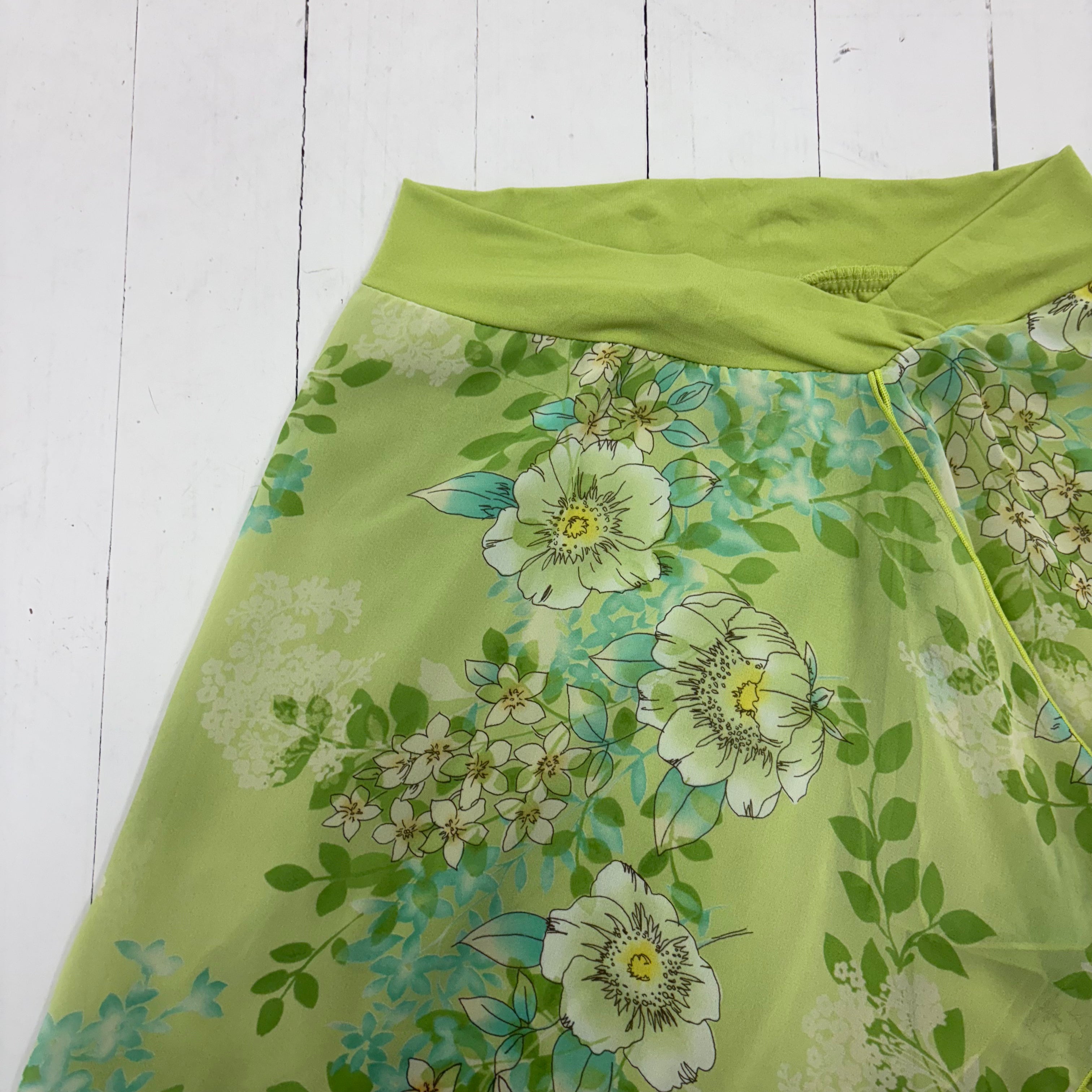 Y2K Green Floral Asymmetrical Skirt