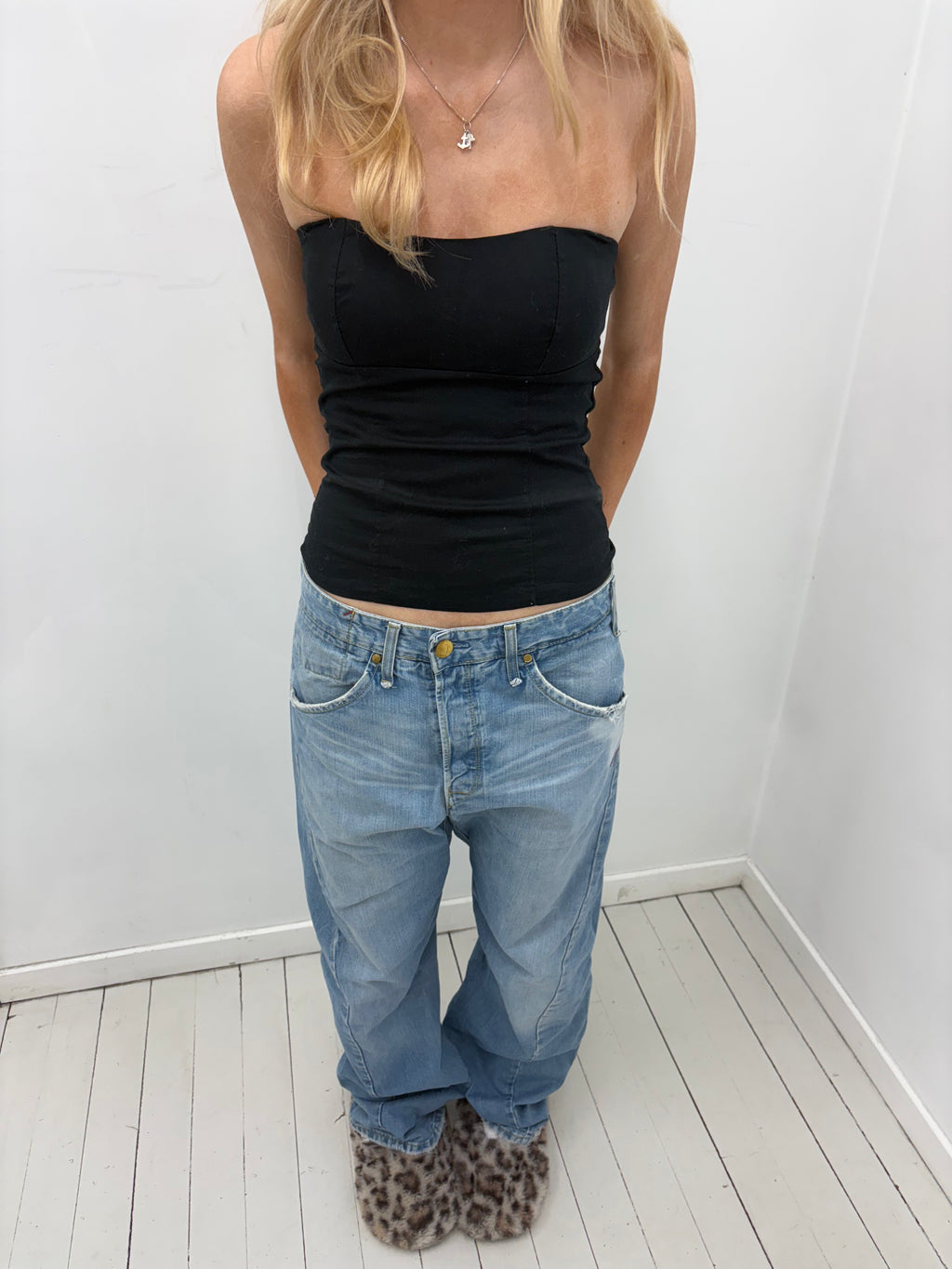 Black Strapless Y2K Tube Top