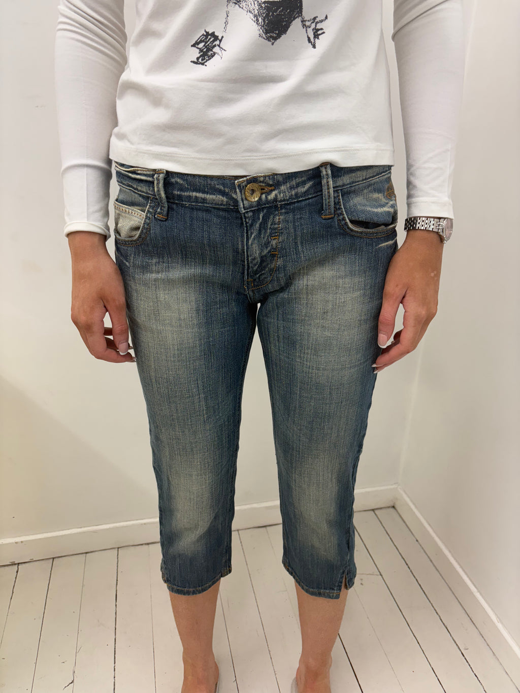 Distressed Denim Capri Jeans with Whiskered Wash