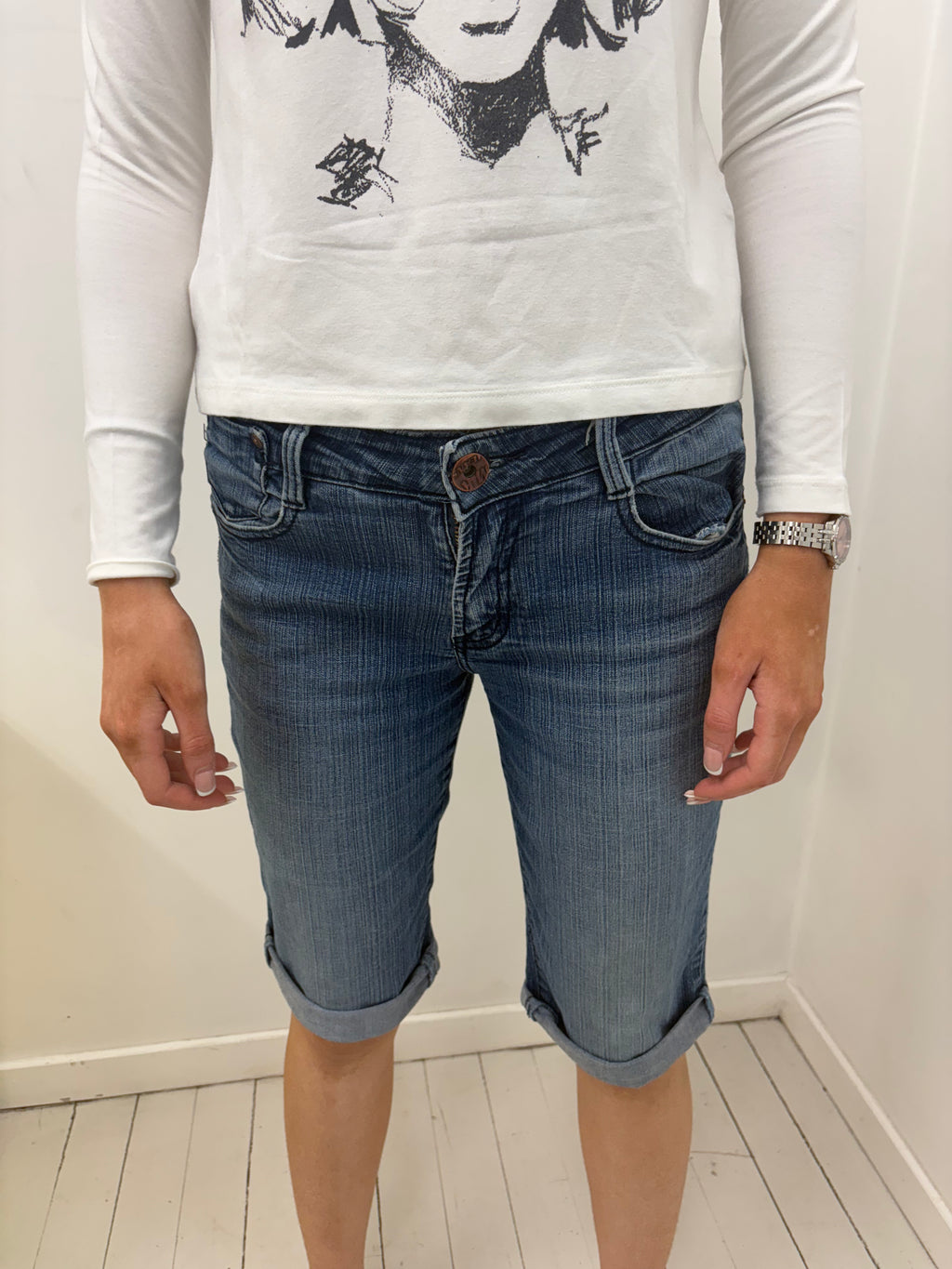 Cuffed Denim Shorts with Embroidered Back Pockets