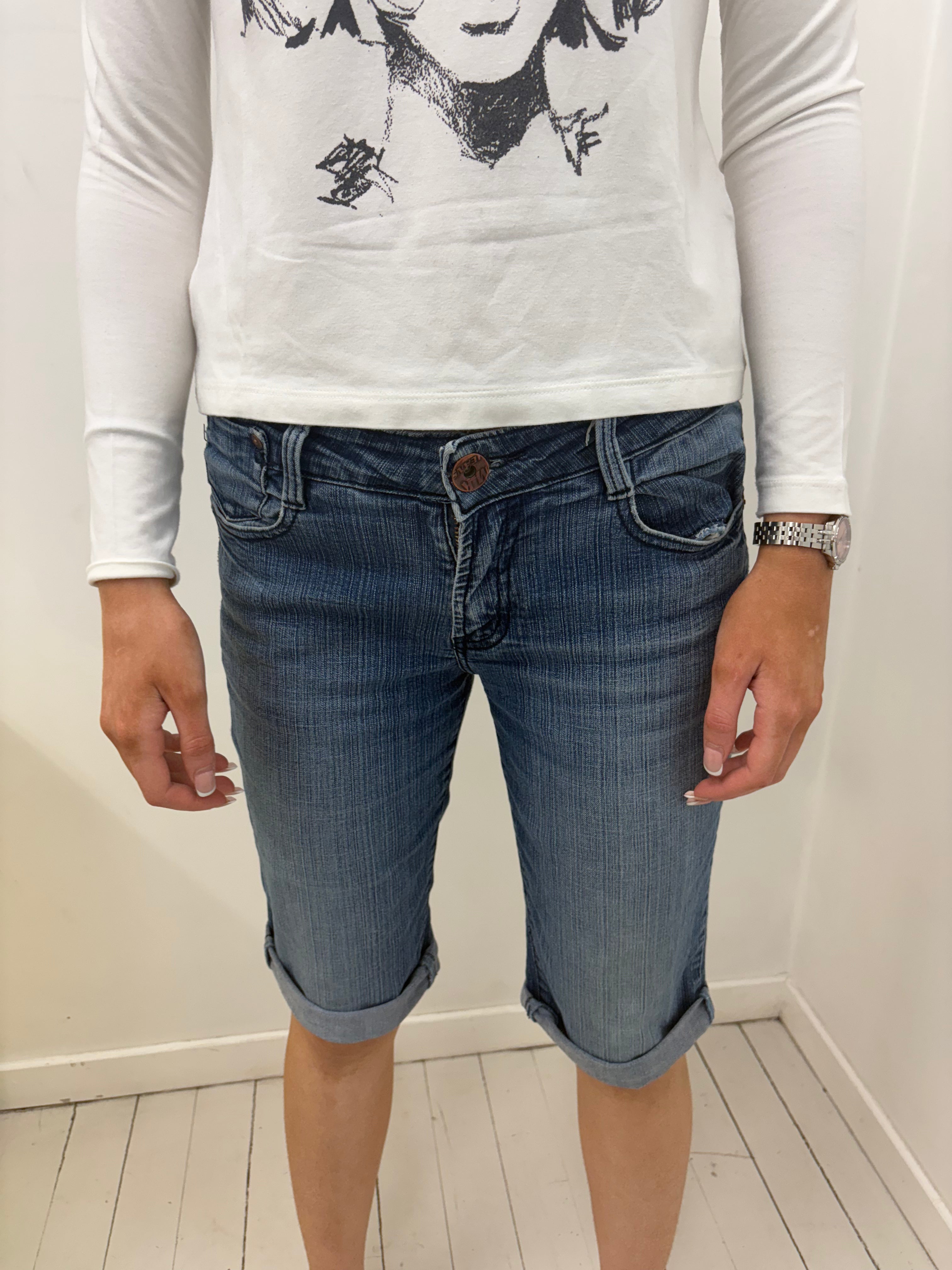 Cuffed Denim Shorts with Embroidered Back Pockets