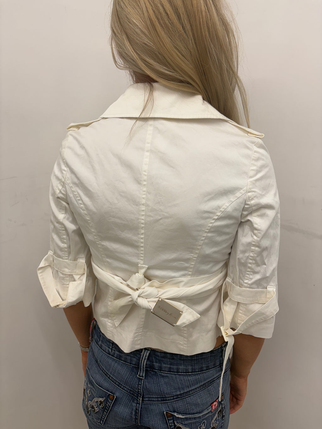 Guess White Cropped Trench Jacket with Belt