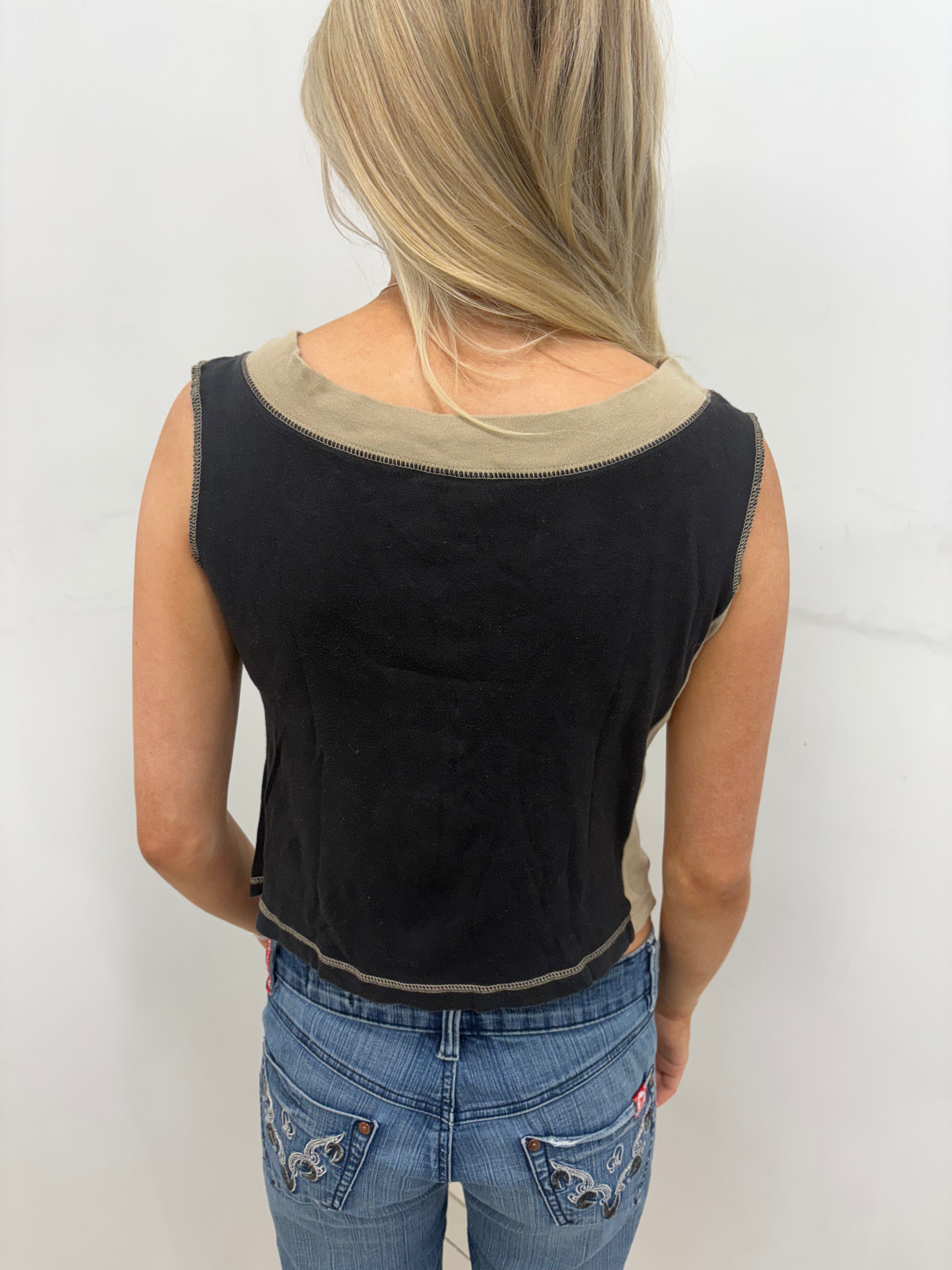 Black Cropped Tank with Contrast Trim and Badge Detail