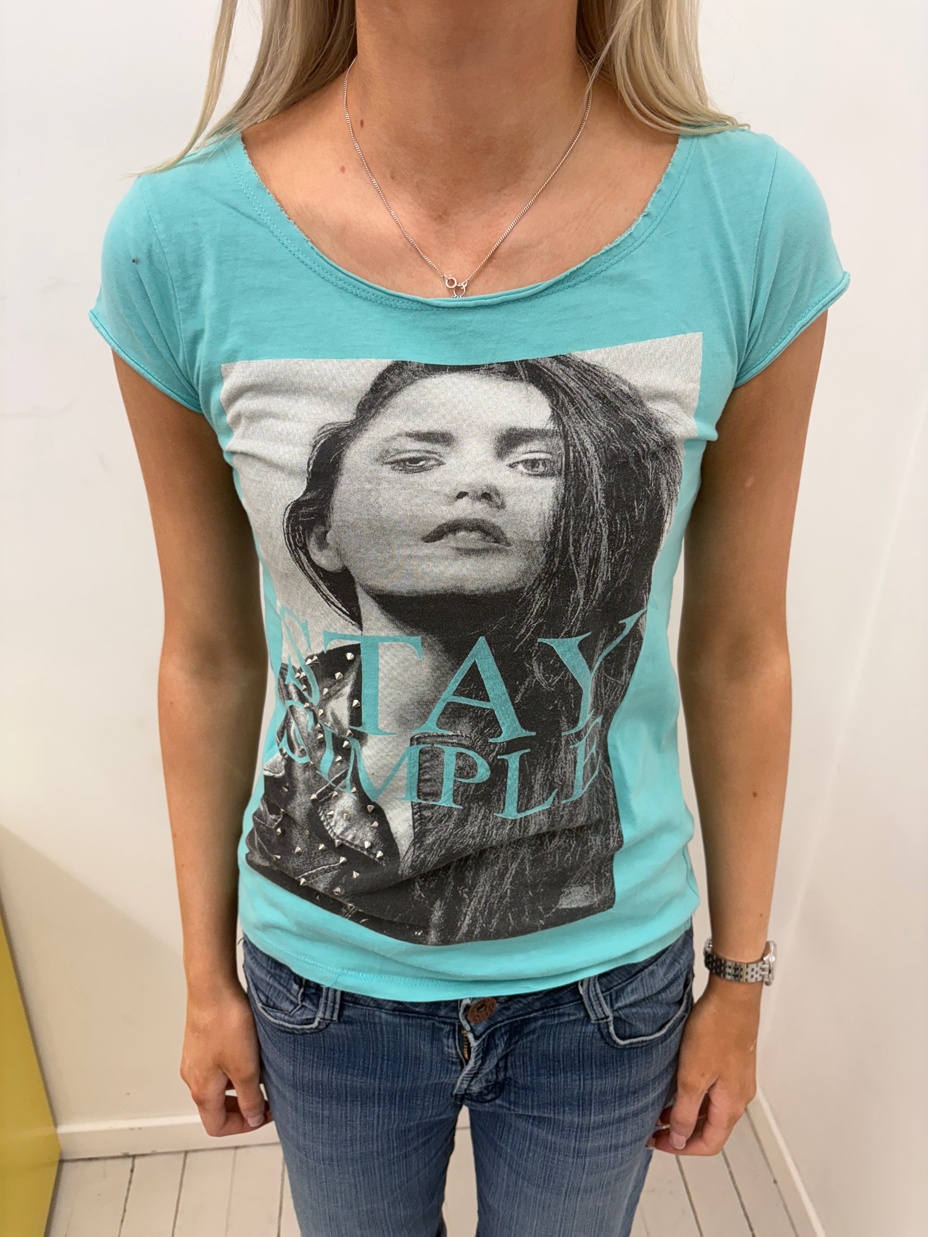 Turquoise "Stay Simple" Model Graphic Tee