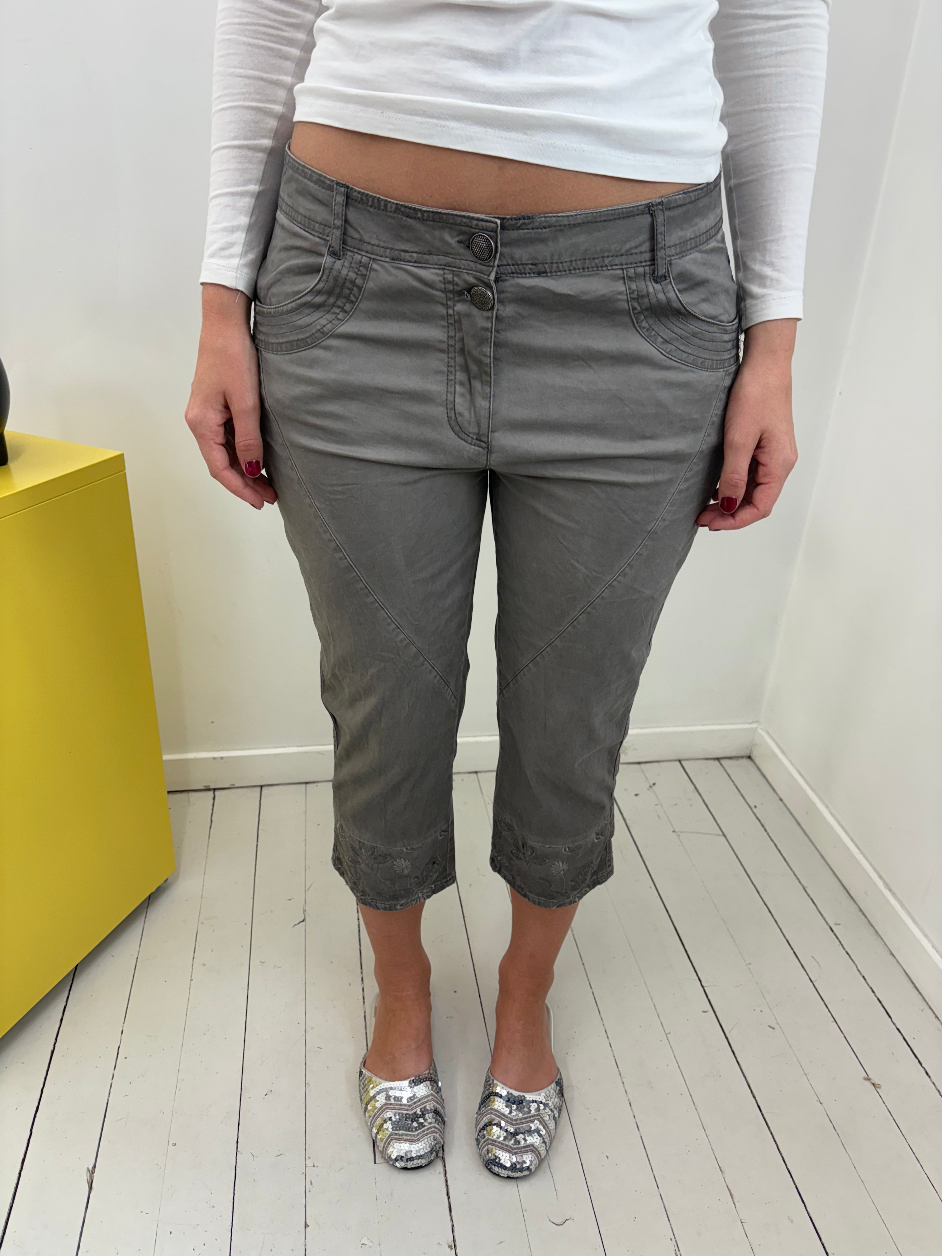 Grey Low-Rise Capri Pants Embroidered Hem Detail