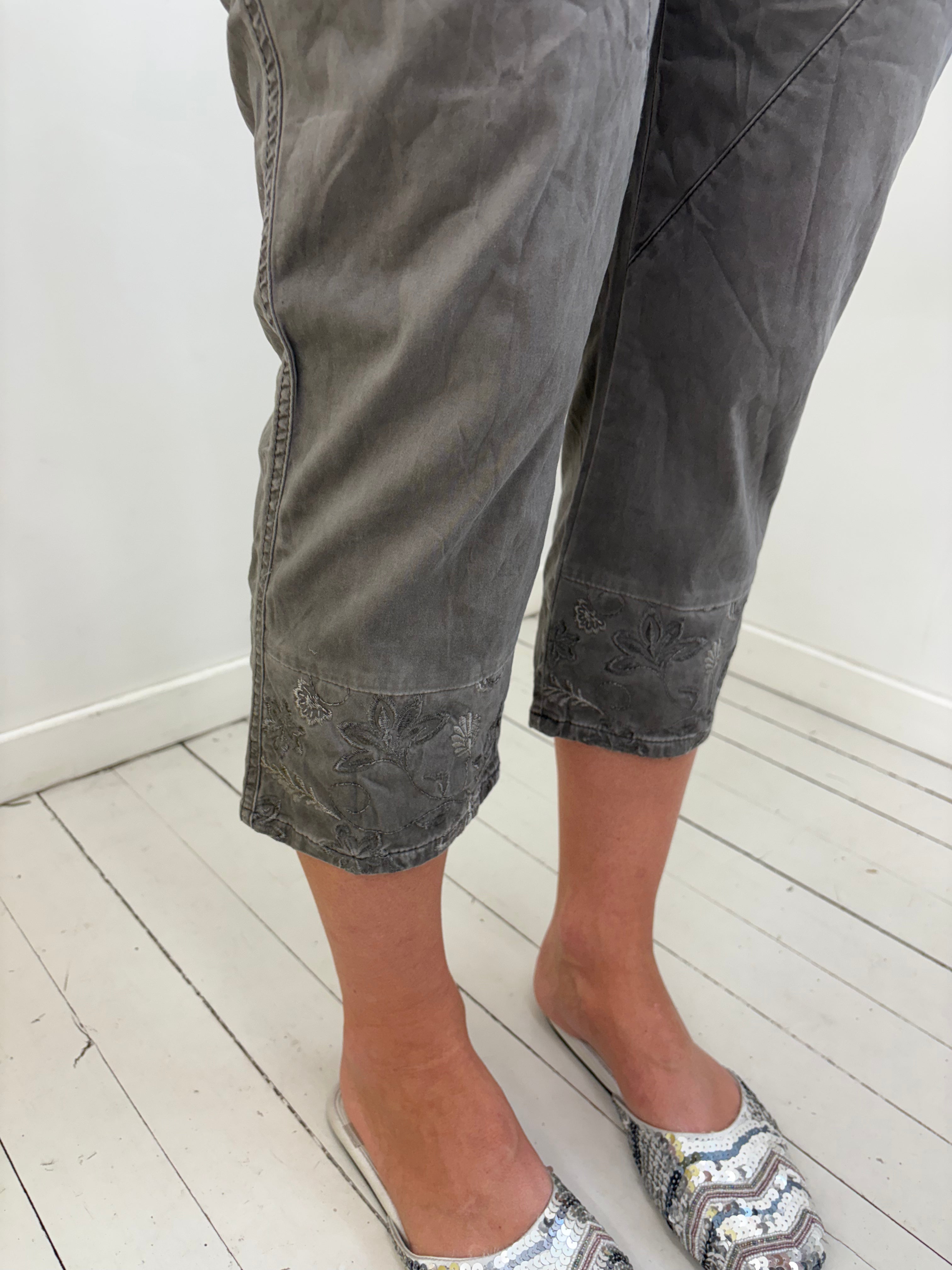 Grey Low-Rise Capri Pants Embroidered Hem Detail