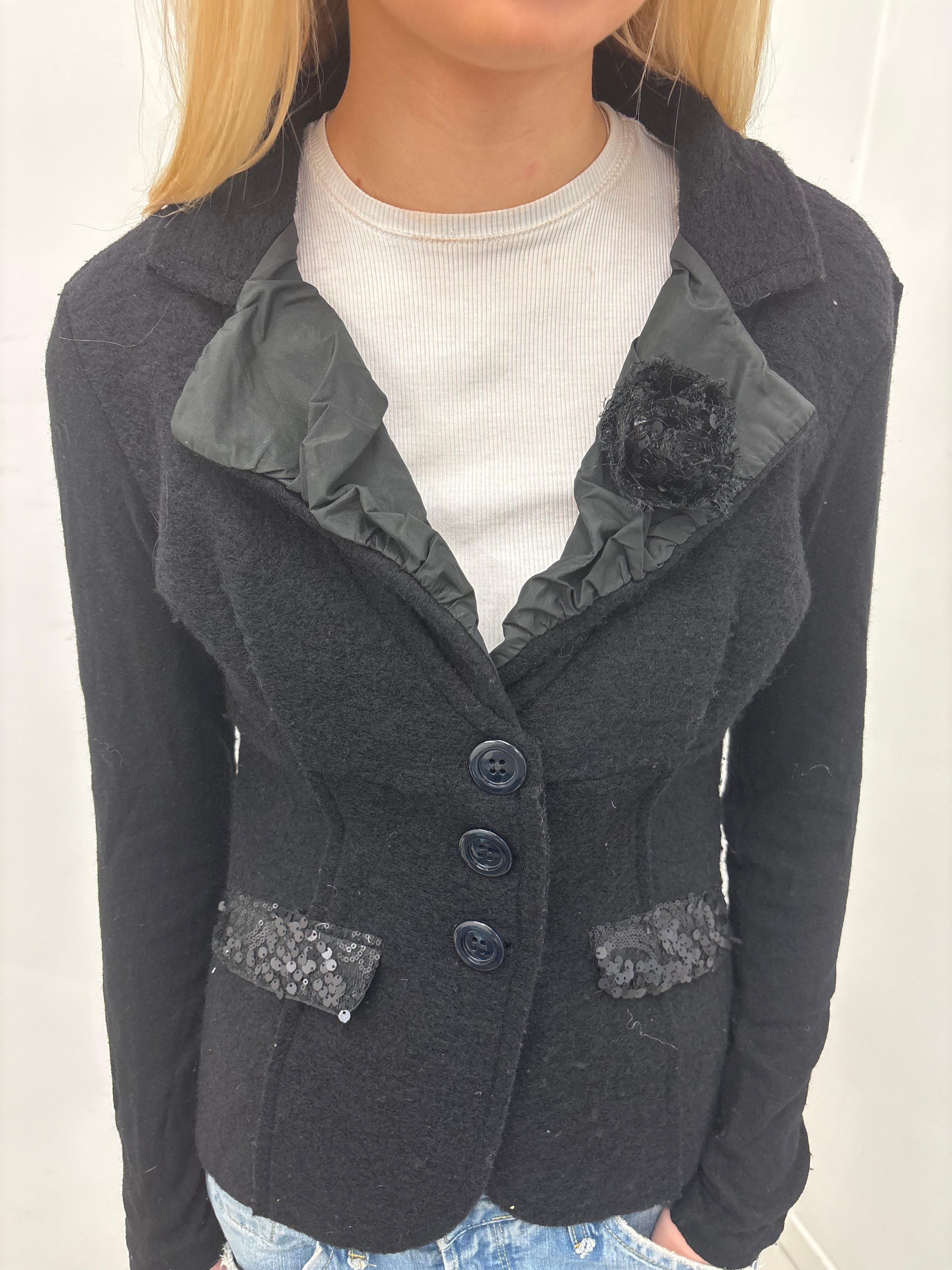 Black Y2K Ruffled Collar Fitted Blazer