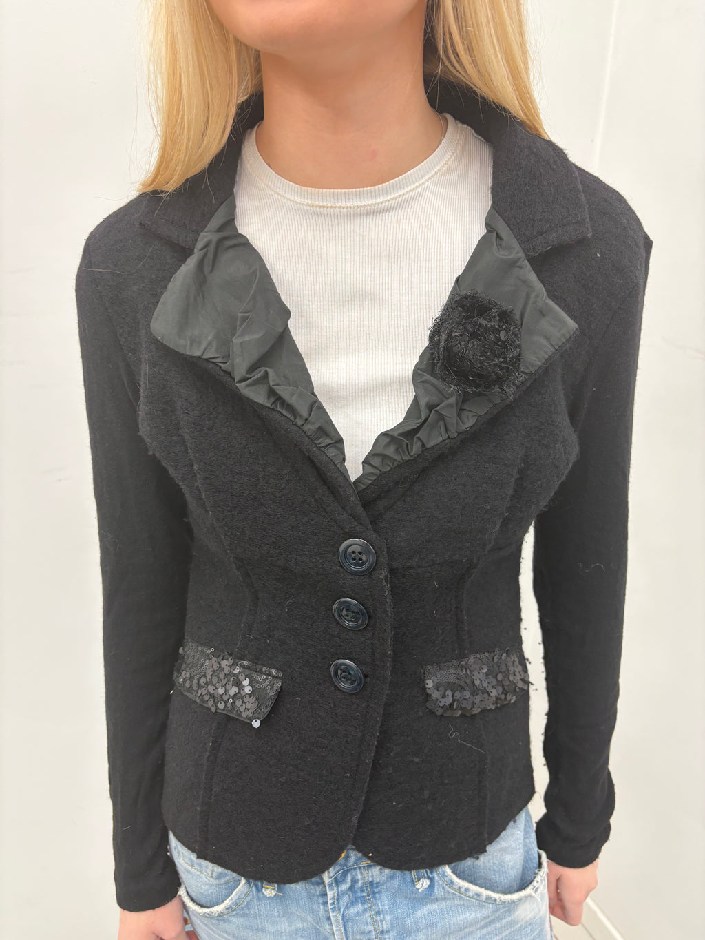 Black Y2K Ruffled Collar Fitted Blazer