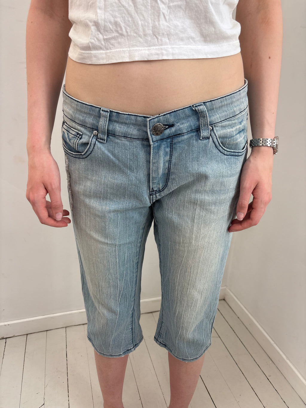 Light Wash Denim Capri Jeans