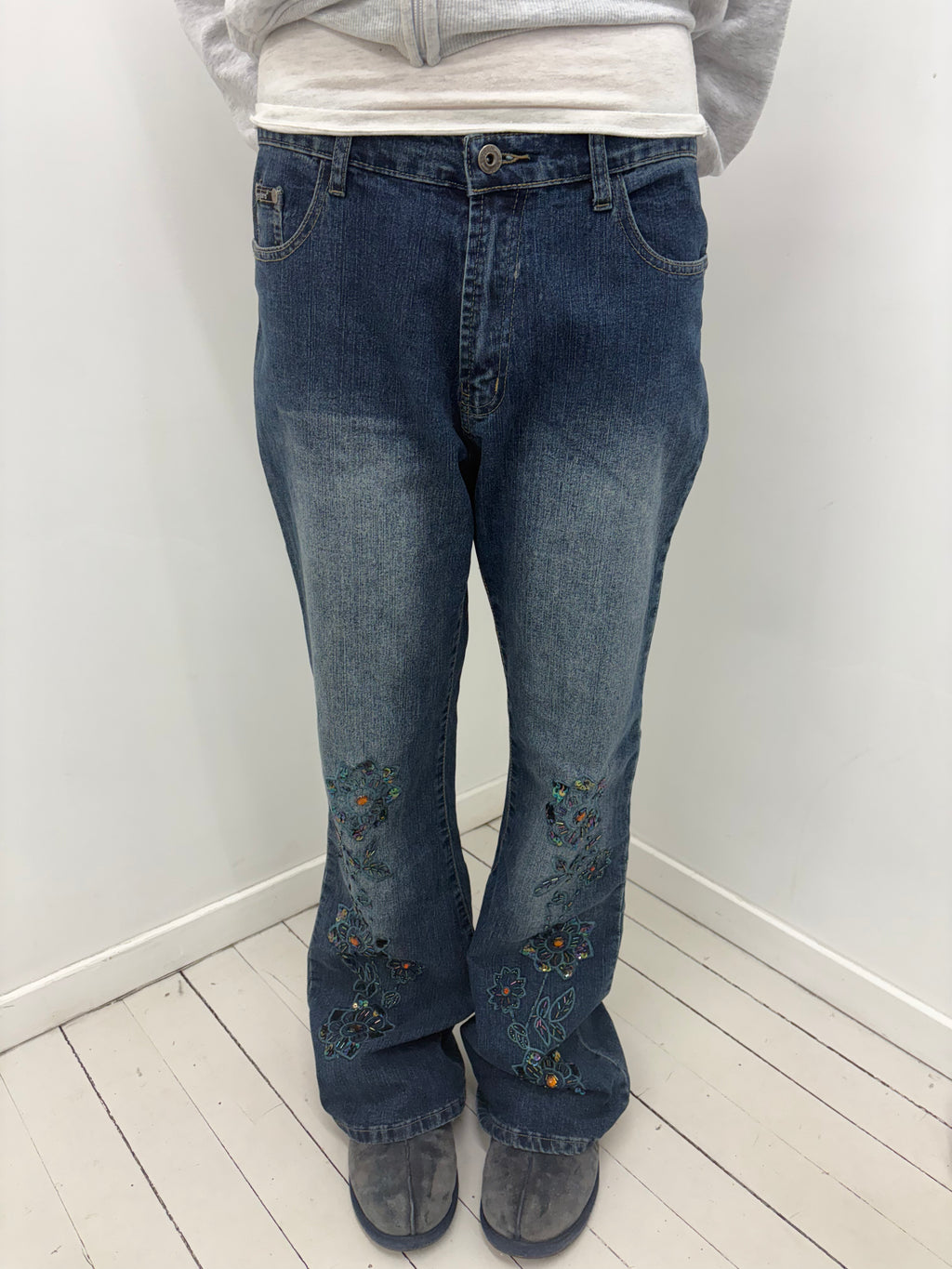 Y2K Floral Embroidered Flare Jeans with Rhinestones