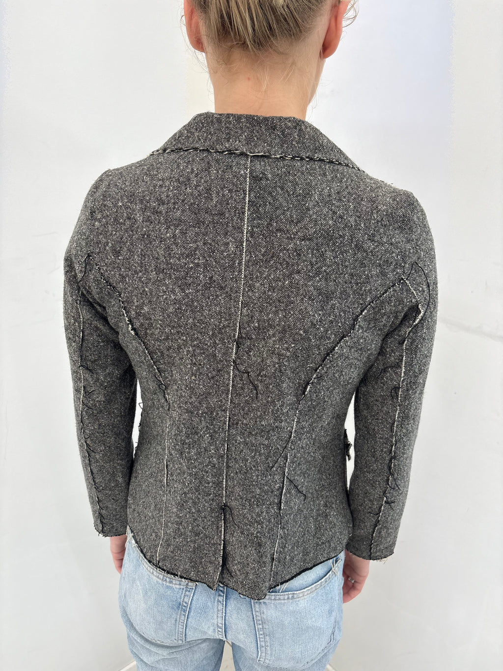 Grey Tweed Raw-Edge Fitted Blazer