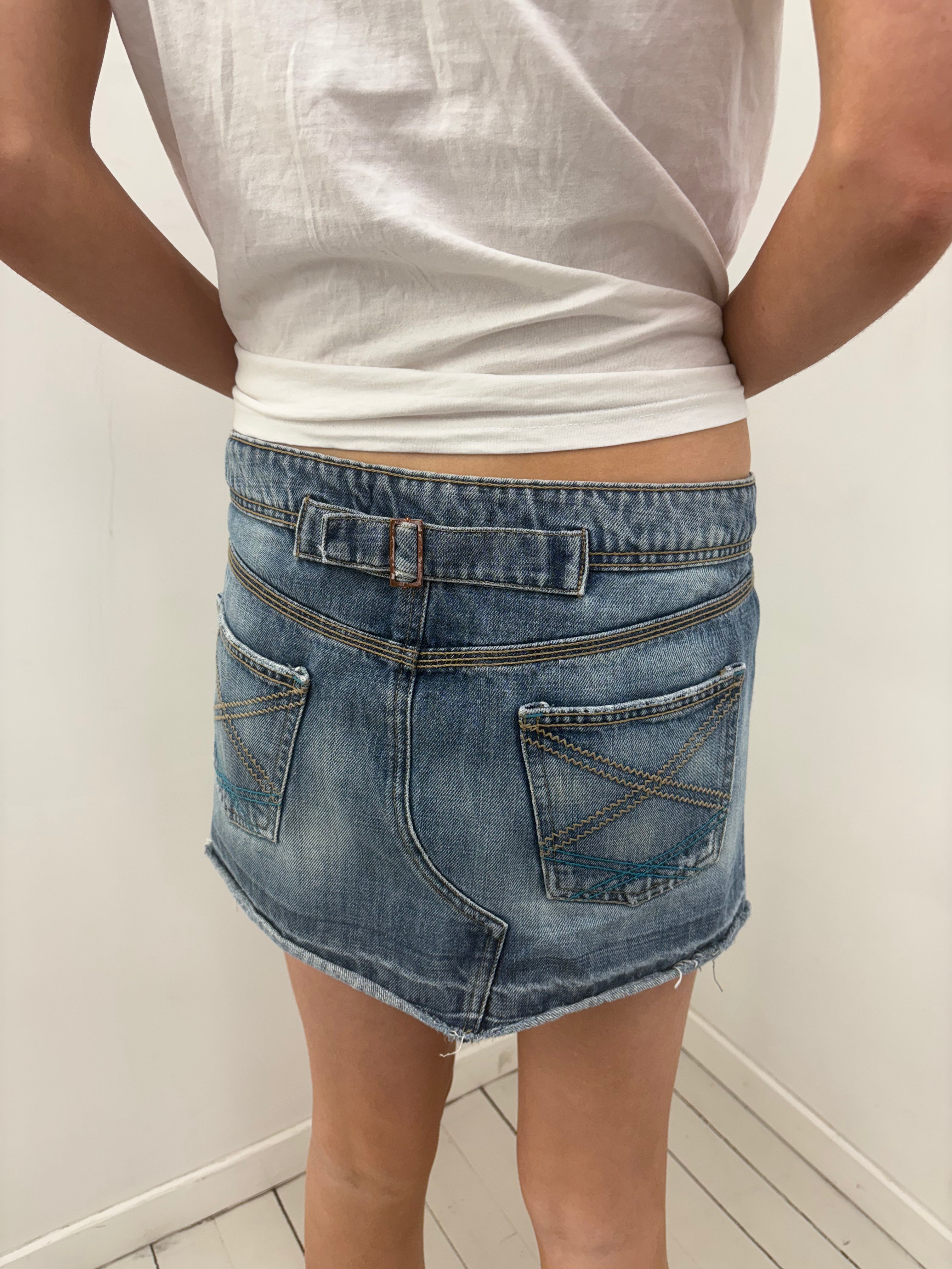 Low Rise Distressed Y2K Denim Mini Skirt