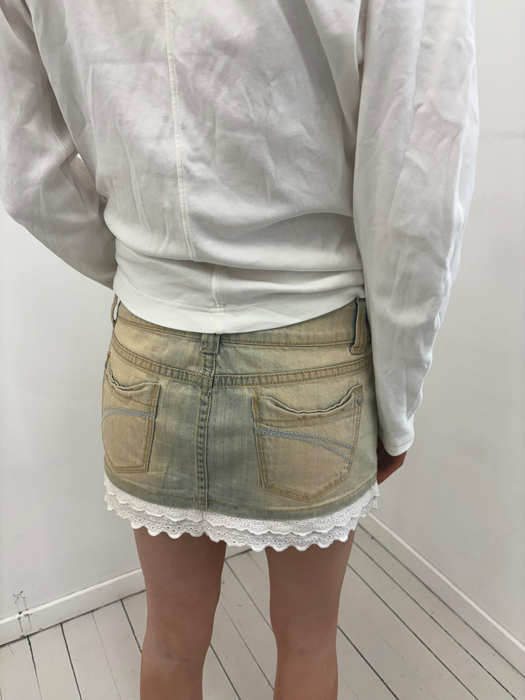 Y2K Beige Wash Lace Trim Denim Micro Skirt